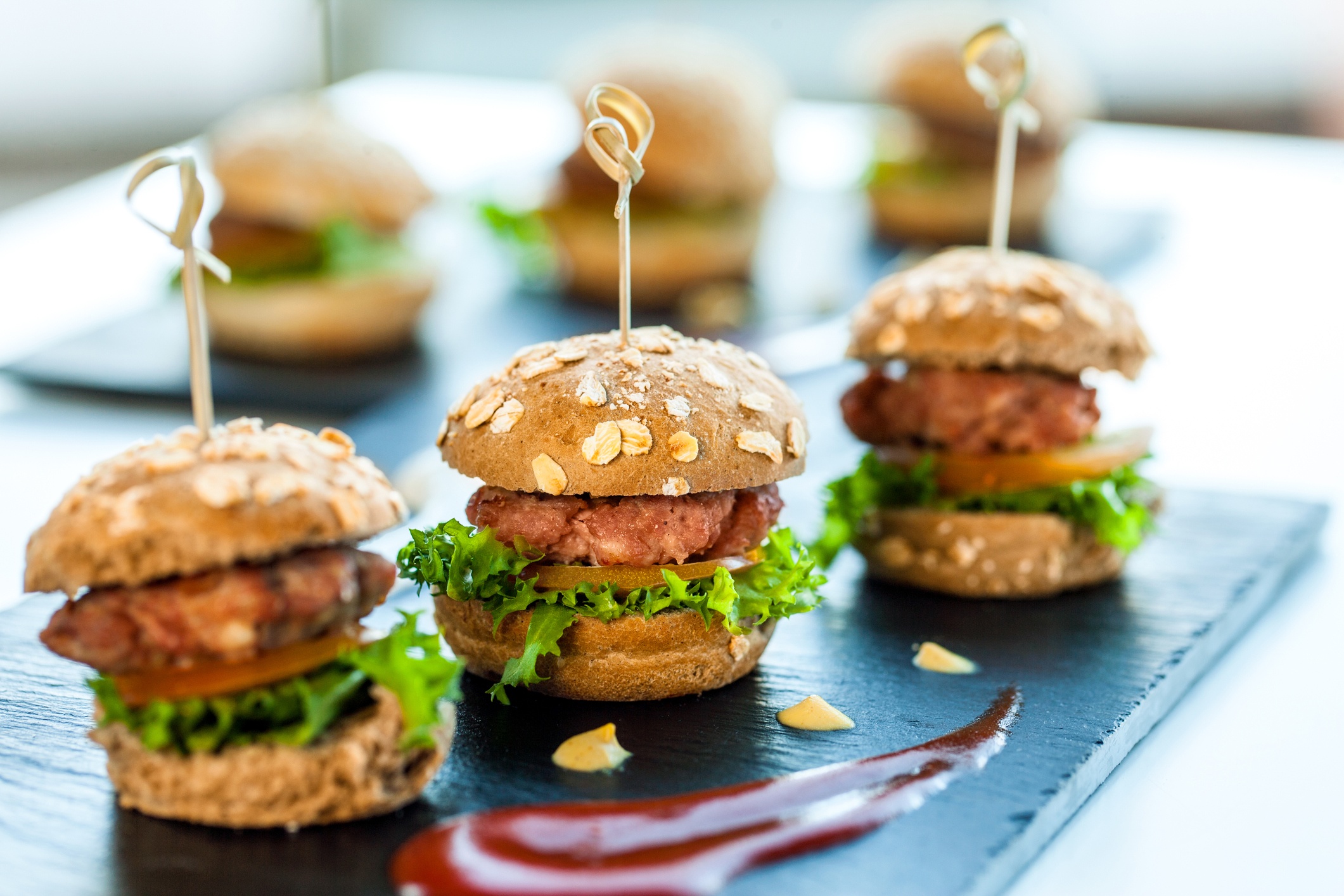 5  Wedding Reception Snack Ideas That Won't Break Your Budget