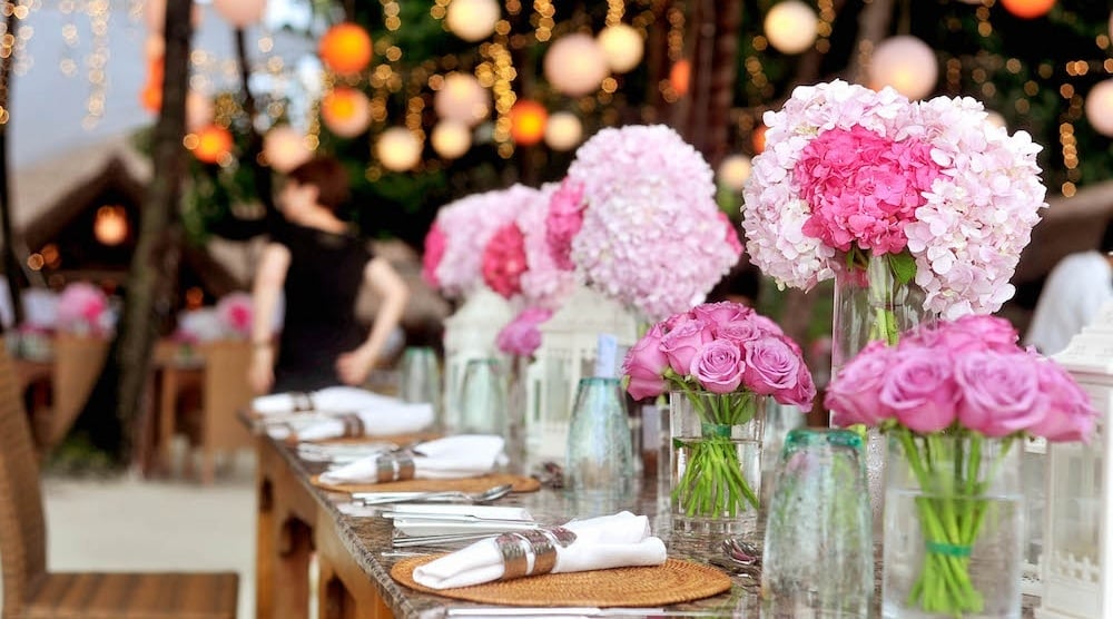 Save Money for the Honeymoon! Wedding Reception Food Ideas on a Budget
